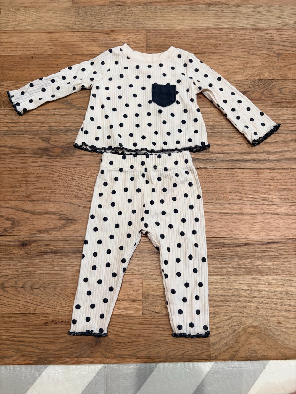 Baby girl long sleeve and pants polka dot outfit